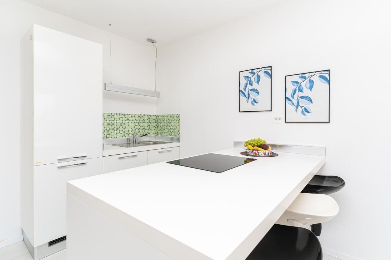 Sunnyhill With Private And Shared Pool Apartment
