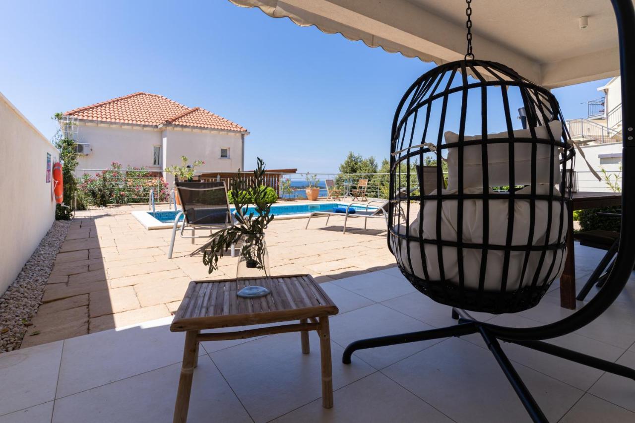 Sunnyhill With Private And Shared Pool Apartment *
