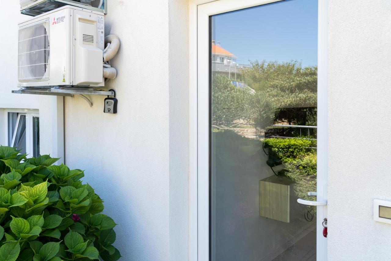 Sunnyhill With Private And Shared Pool Apartment