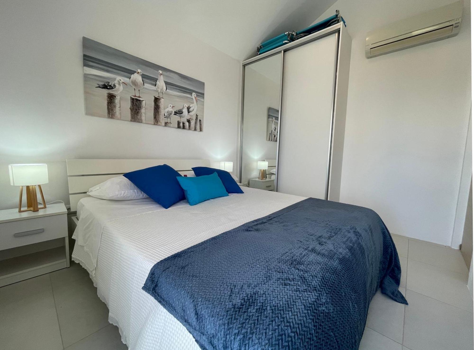Apartment Sunnyhill With Private And Shared Pool