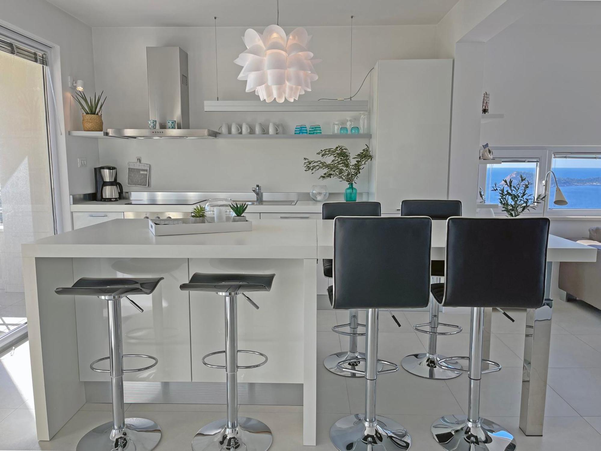 Sunnyhill With Private And Shared Pool Apartment *