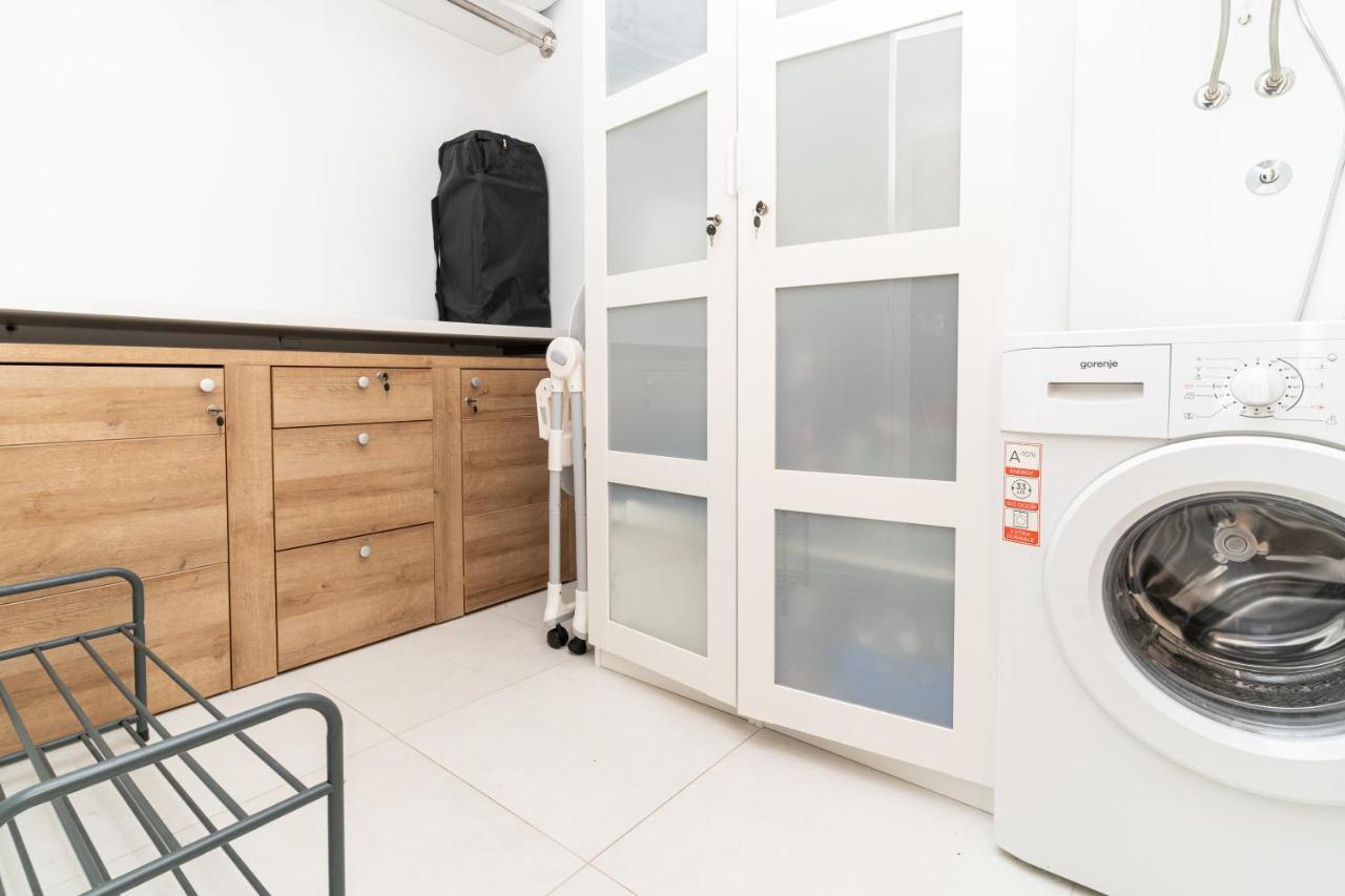 Sunnyhill With Private And Shared Pool *