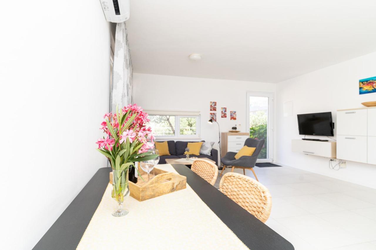 Sunnyhill With Private And Shared Pool