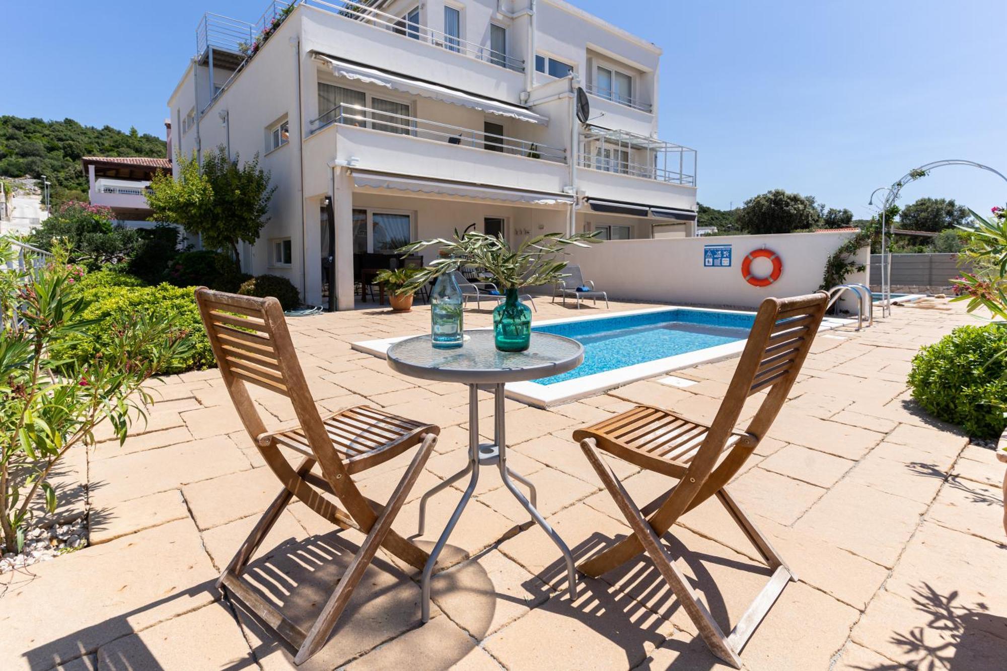 Sunnyhill With Private And Shared Pool *