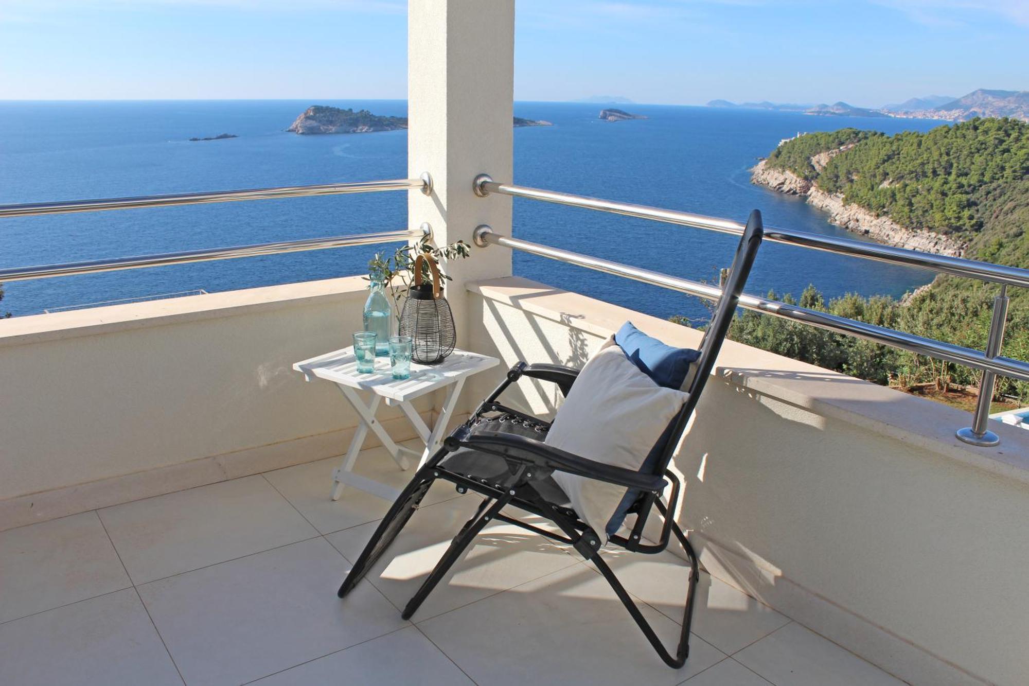 Sunnyhill With Private And Shared Pool * Cavtat